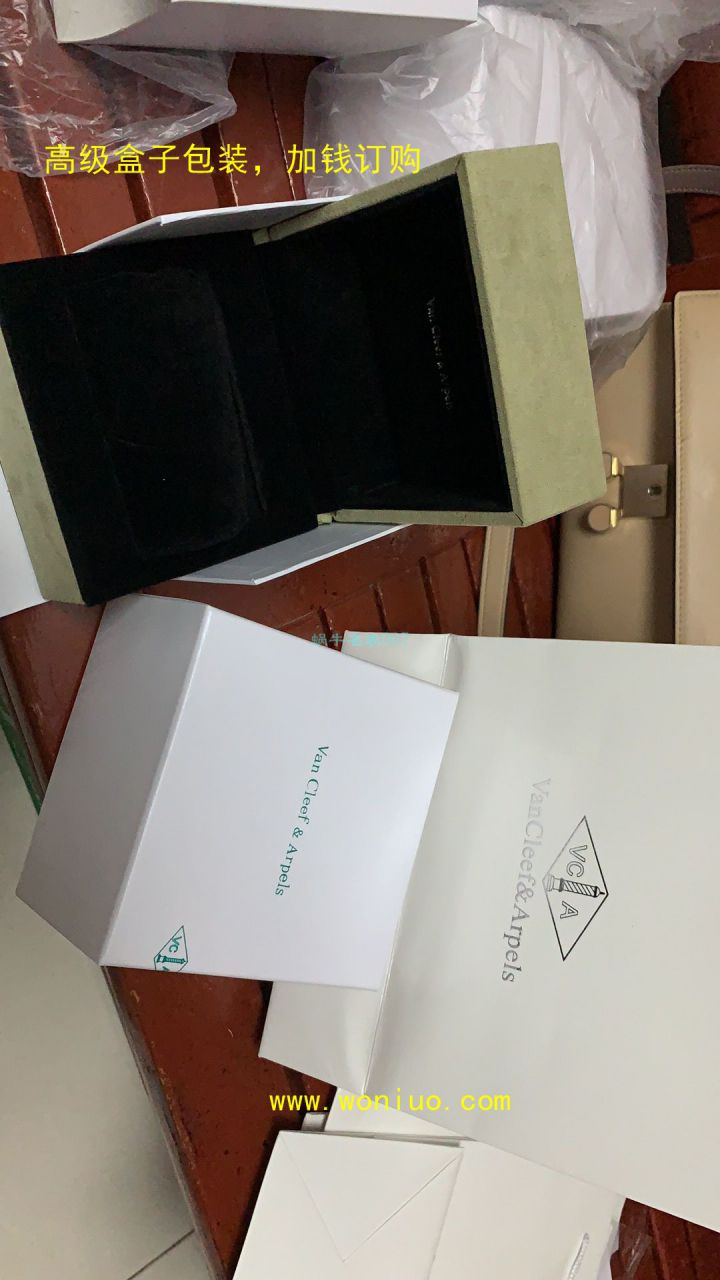 V&A Factory 超A高仿女士手表梵克雅宝诗意复杂功能系列VCARN25800 wrist watch  / VA10