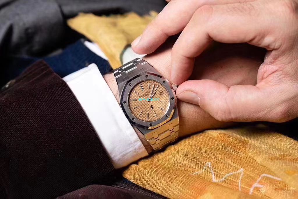XF Factory  top 复刻AP手表Audemars Piguet 皇家橡树高仿15202BC.OO.1240BC.01 wrist watch  / AP205