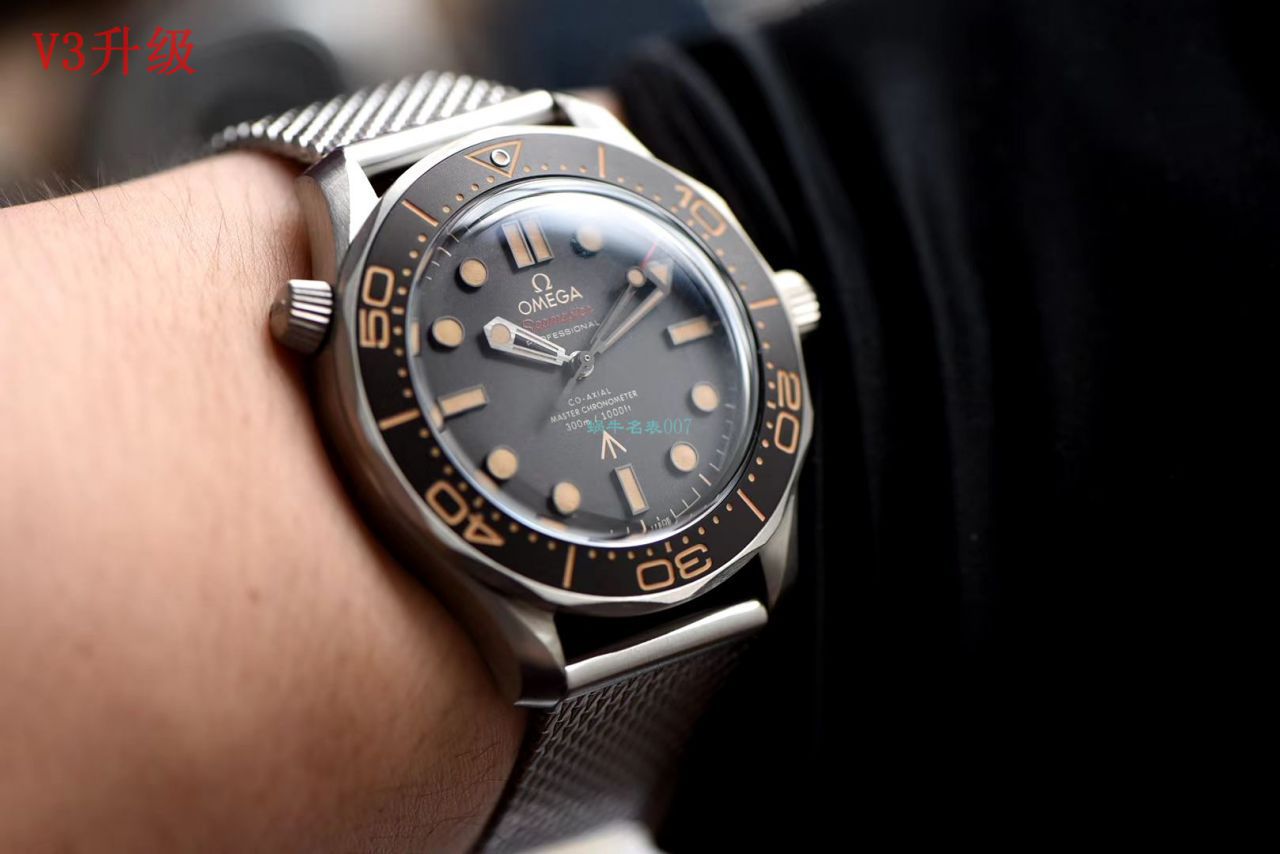  top 复刻OMEGA手表VS Factory 【 Video analysis 】OMEGA Best 的复刻手表 / M712