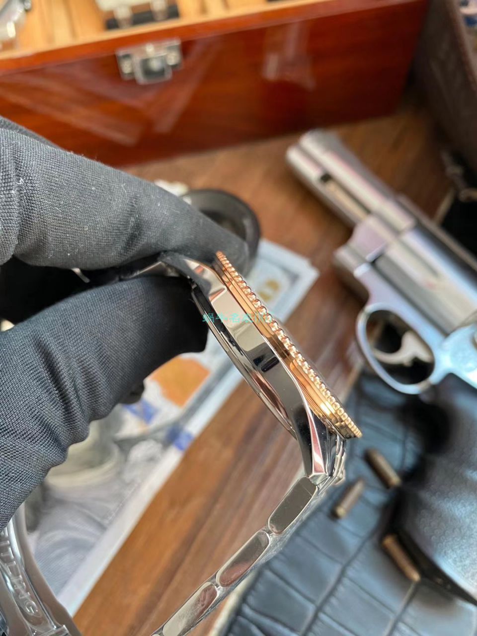 V7 Factory 一比一高精仿手表 Breitling 航空计时1系列U17326211M1A1 wrist watch  / BL186