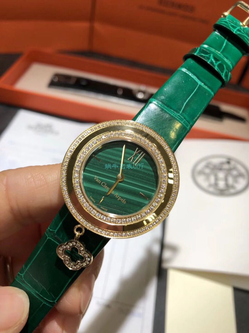 梵克雅宝高仿CHARMS系列VCARO8NR00女士石英 wrist watch  / VCA01