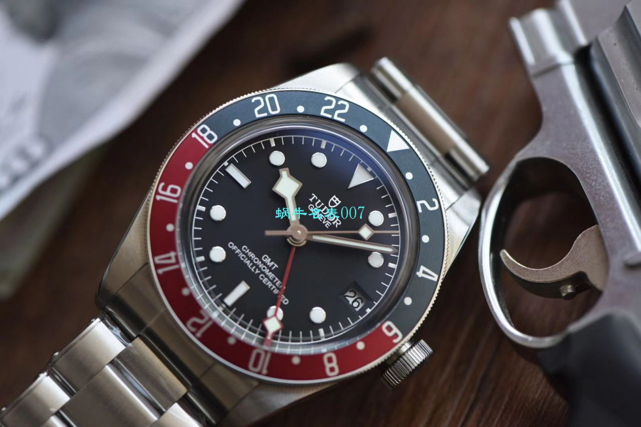  top 复刻 Tudor 手表【 Video analysis 】复刻 Tudor 哪个 Factory 的好 / DT070