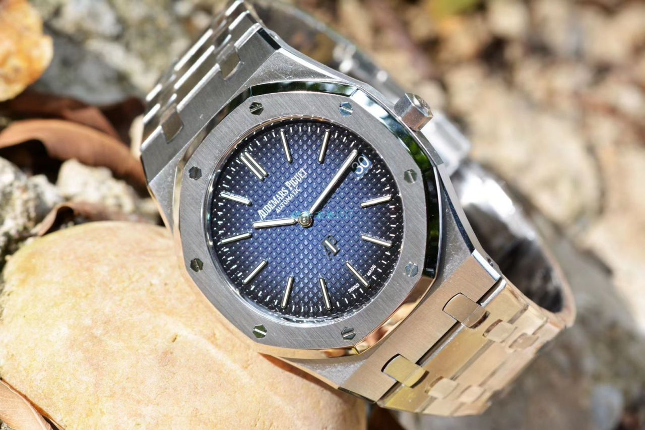 XF Factory 超A高仿APAudemars Piguet 手表皇家橡树15202IP.OO.1240IP.01超薄烟熏蓝 copy customized 限量版 / AP210