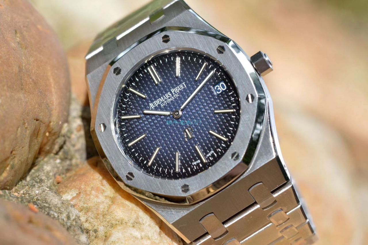 XF Factory 超A高仿APAudemars Piguet 手表皇家橡树15202IP.OO.1240IP.01超薄烟熏蓝 copy customized 限量版 / AP210