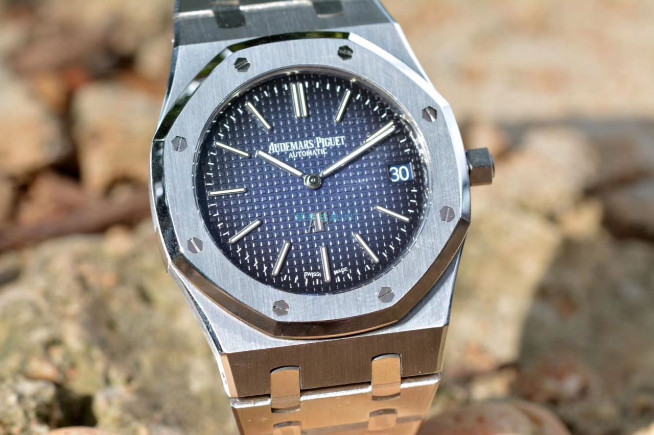 XF Factory 超A高仿APAudemars Piguet 手表皇家橡树15202IP.OO.1240IP.01超薄烟熏蓝 copy customized 限量版 / AP210