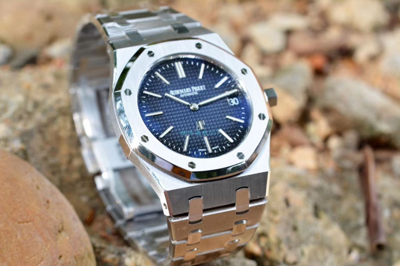 XF Factory 超A高仿APAudemars Piguet 手表皇家橡树15202IP.OO.1240IP.01超薄烟熏蓝 copy customized 限量版 / AP210