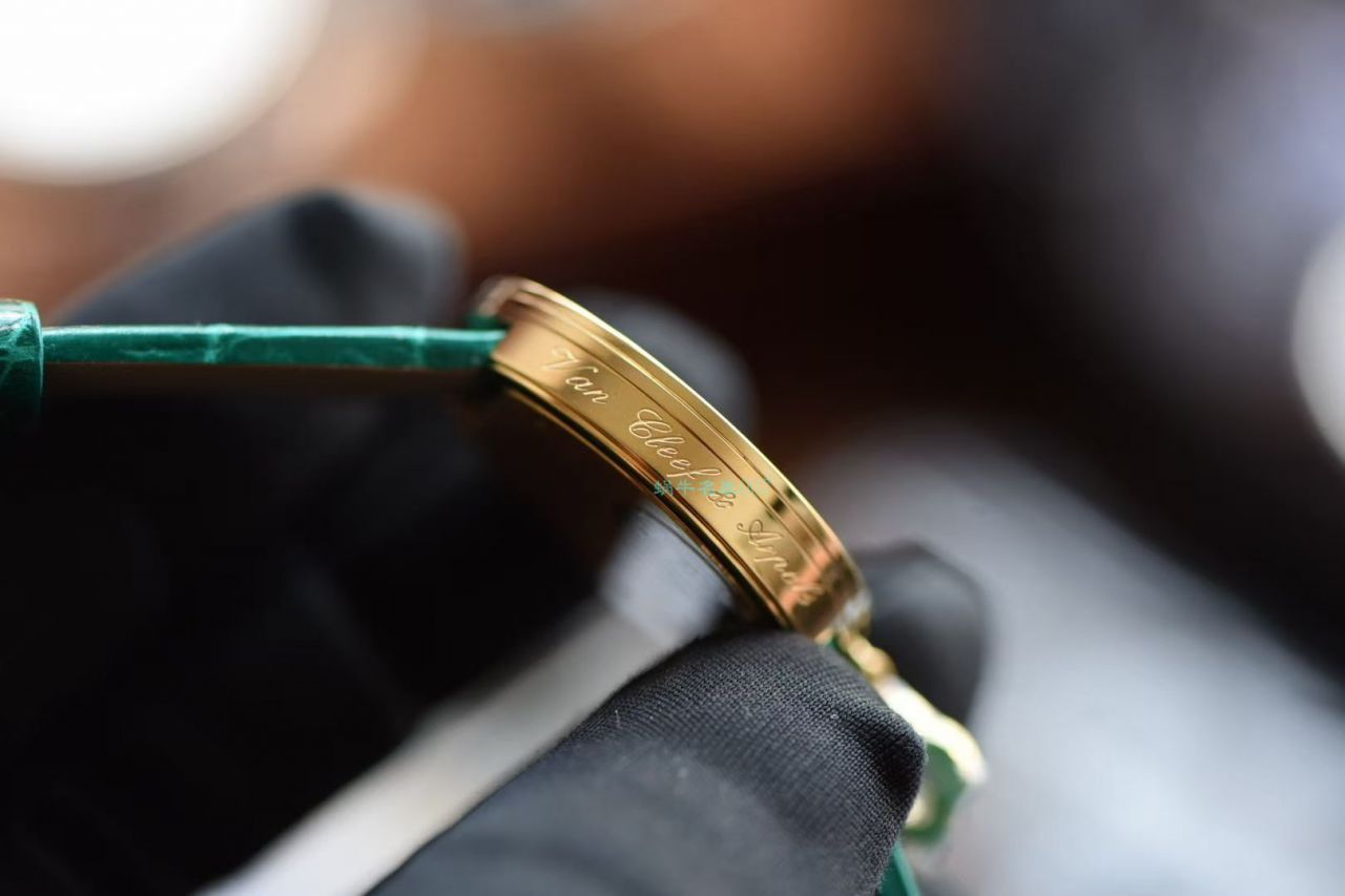 【 Video analysis 】BV Factory  top 复刻高仿女士手表梵克雅宝CHARMS四叶草VCARO8NR00 wrist watch  / VA011