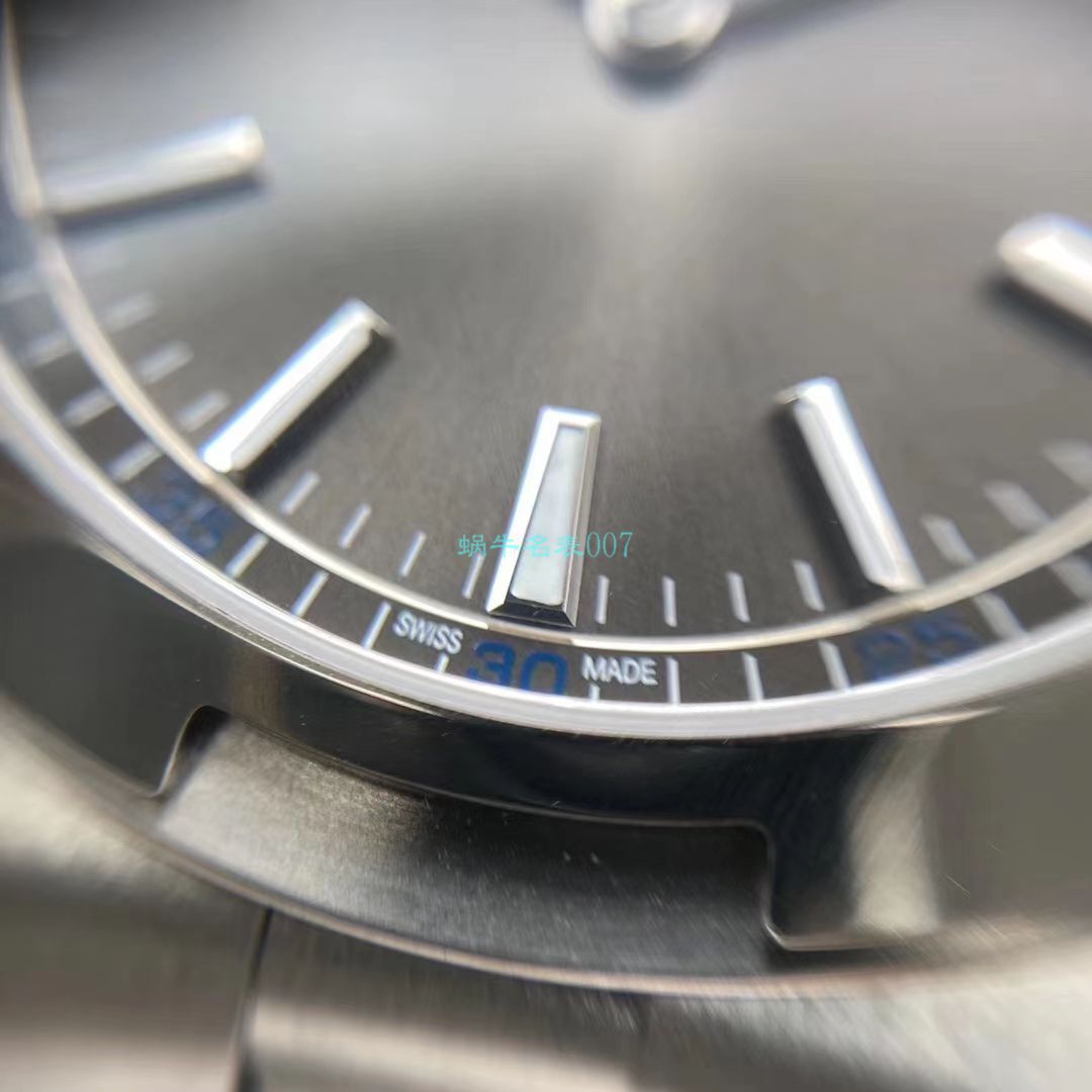 XF Factory 高仿手表Vacheron Constantin   Overseas 系列2000V/120G-B122 wrist watch  / XF2000VC