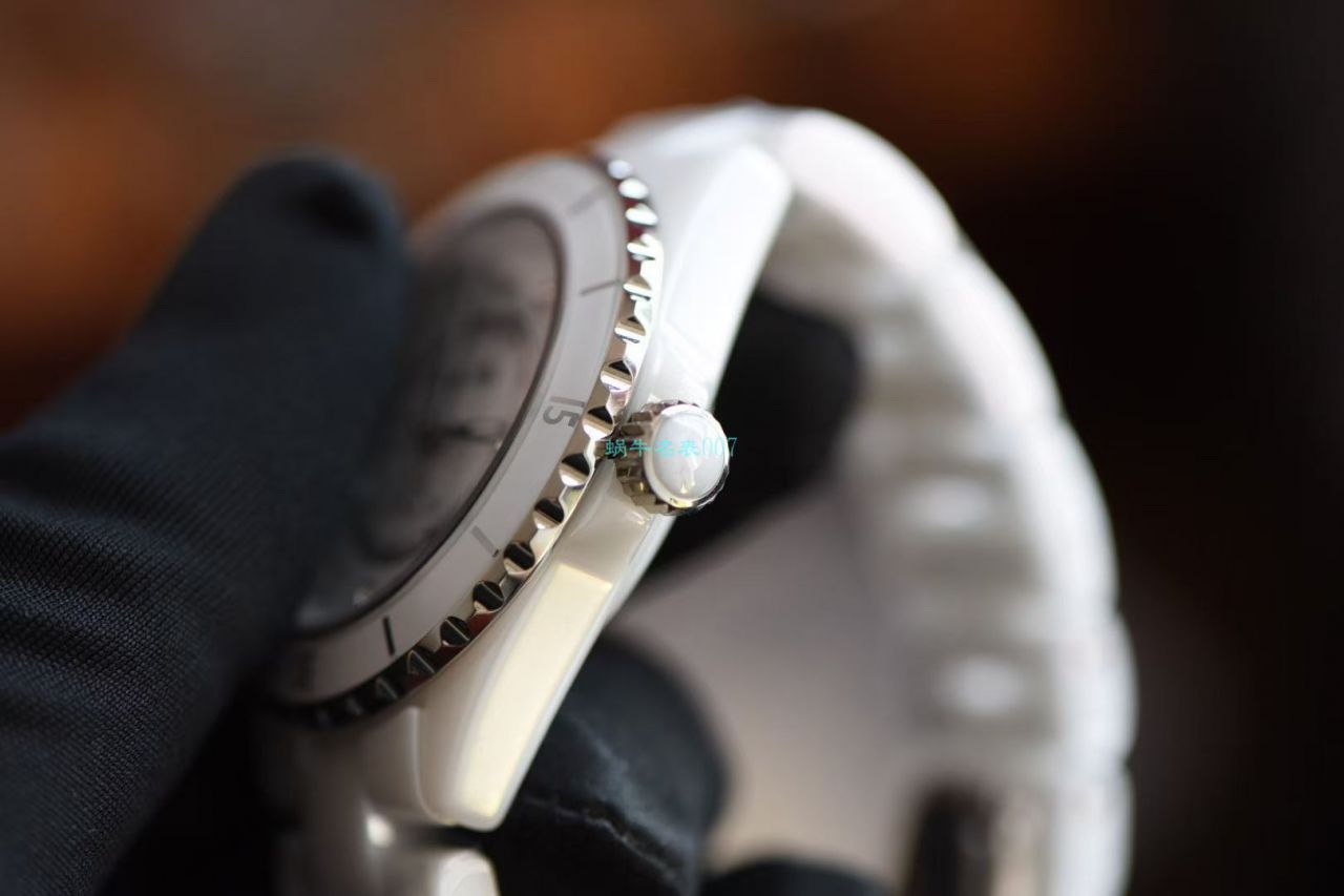 BV Factory  top 复刻高仿香奈儿女士手表新款背透J12系列H5700 wrist watch  / X059