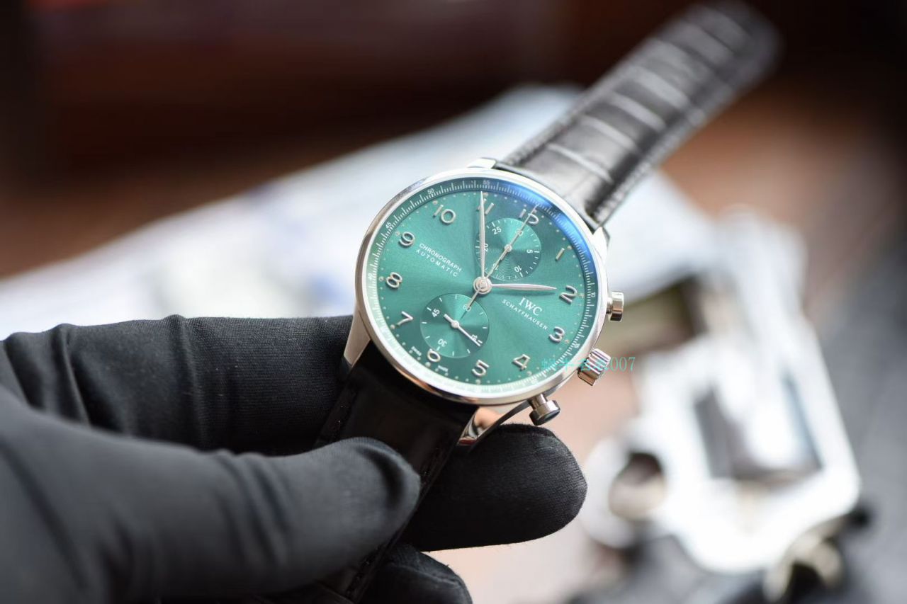 YL Factory 超A高仿 IWC 葡萄牙背透绿面葡计手表IW371615 wrist watch  / WG565