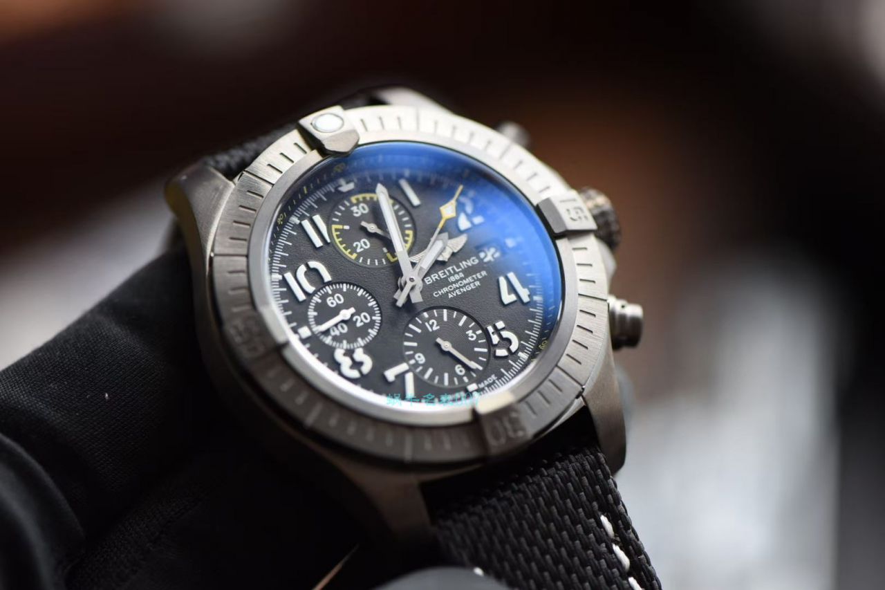 OX Factory 超A高仿 Breitling 手表复仇者系列V13317101B1X2 wrist watch  / BL191