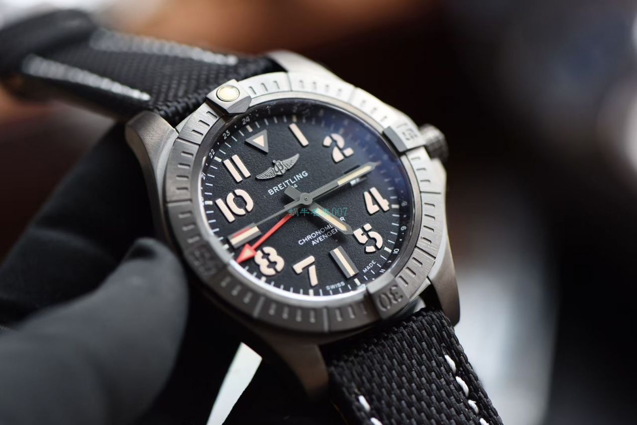 【 Video analysis 】OXF高仿手表 Breitling 复仇者GMT双时区V32395101B1X1 wrist watch  / BL196