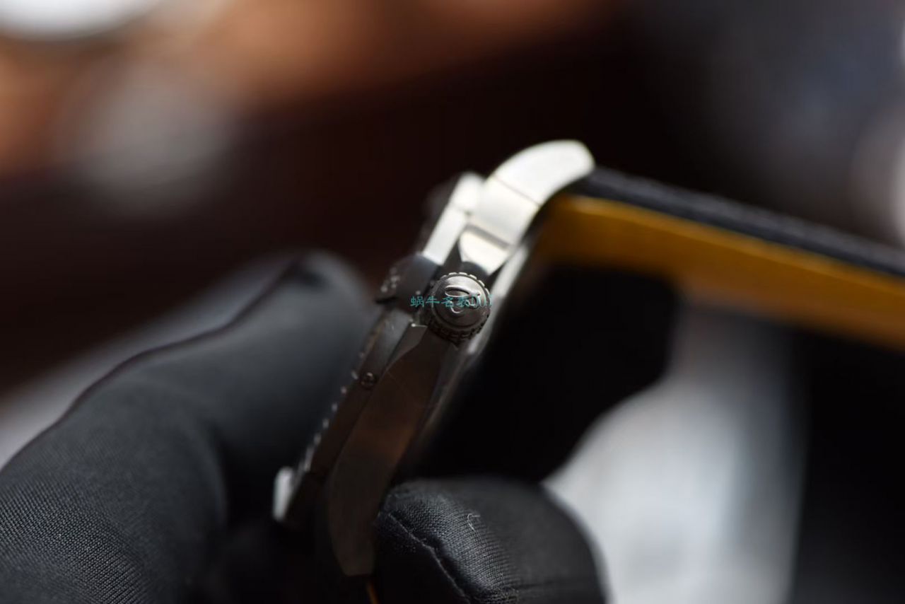 【 Video analysis 】OXF高仿手表 Breitling 复仇者GMT双时区V32395101B1X1 wrist watch  / BL196