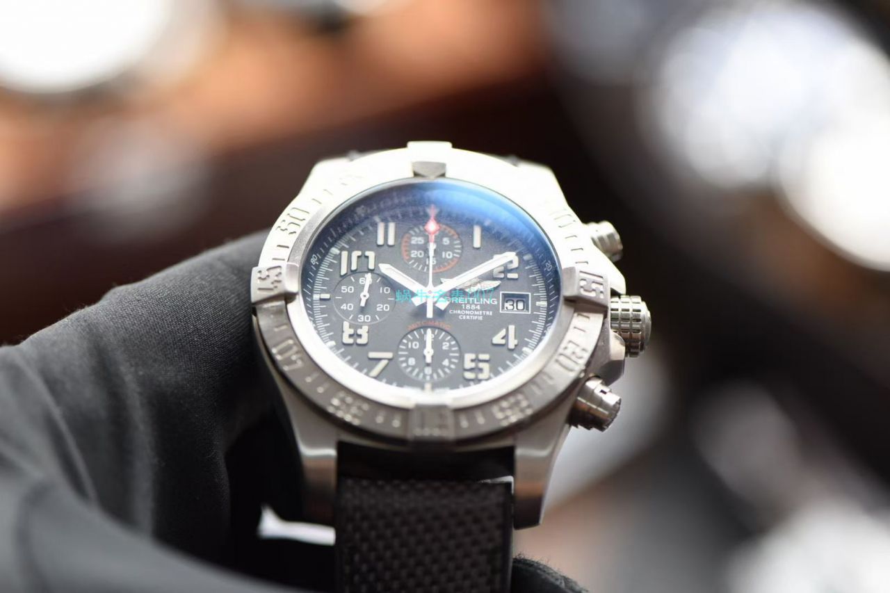 OXF Factory 超A高仿手表 Breitling 复仇者系列E13383101M2W1 wrist watch  / BL197