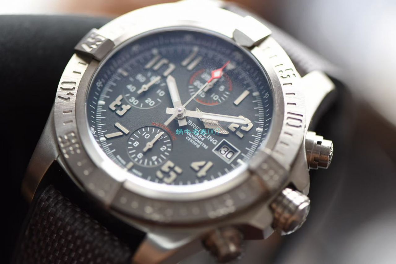 OXF Factory 超A高仿手表 Breitling 复仇者系列E13383101M2W1 wrist watch  / BL197
