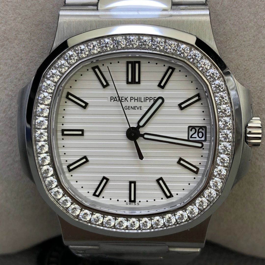 PPF Factory V4版超级 Nautilus 钻圈 PATEK PHILIPPE 1比1精高仿手表5711/1A-011 / BD322
