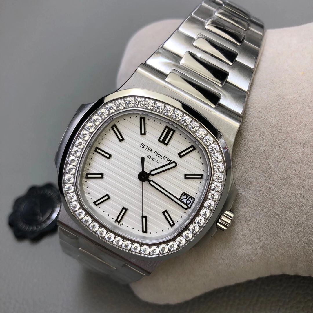 PPF Factory V4版超级 Nautilus 钻圈 PATEK PHILIPPE 1比1精高仿手表5711/1A-011 / BD322
