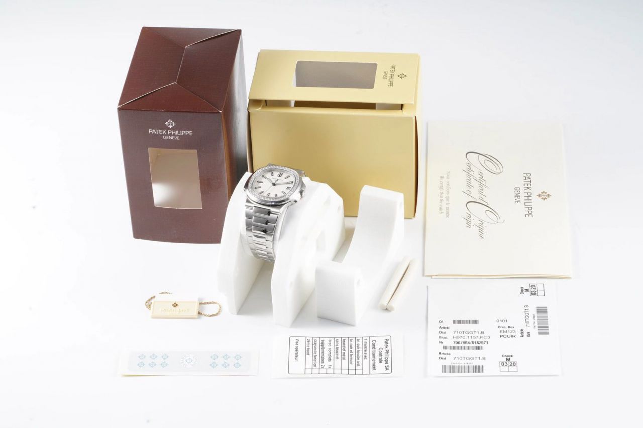 PPF Factory V4版超级 Nautilus 钻圈 PATEK PHILIPPE 1比1精高仿手表5711/1A-011 / BD322