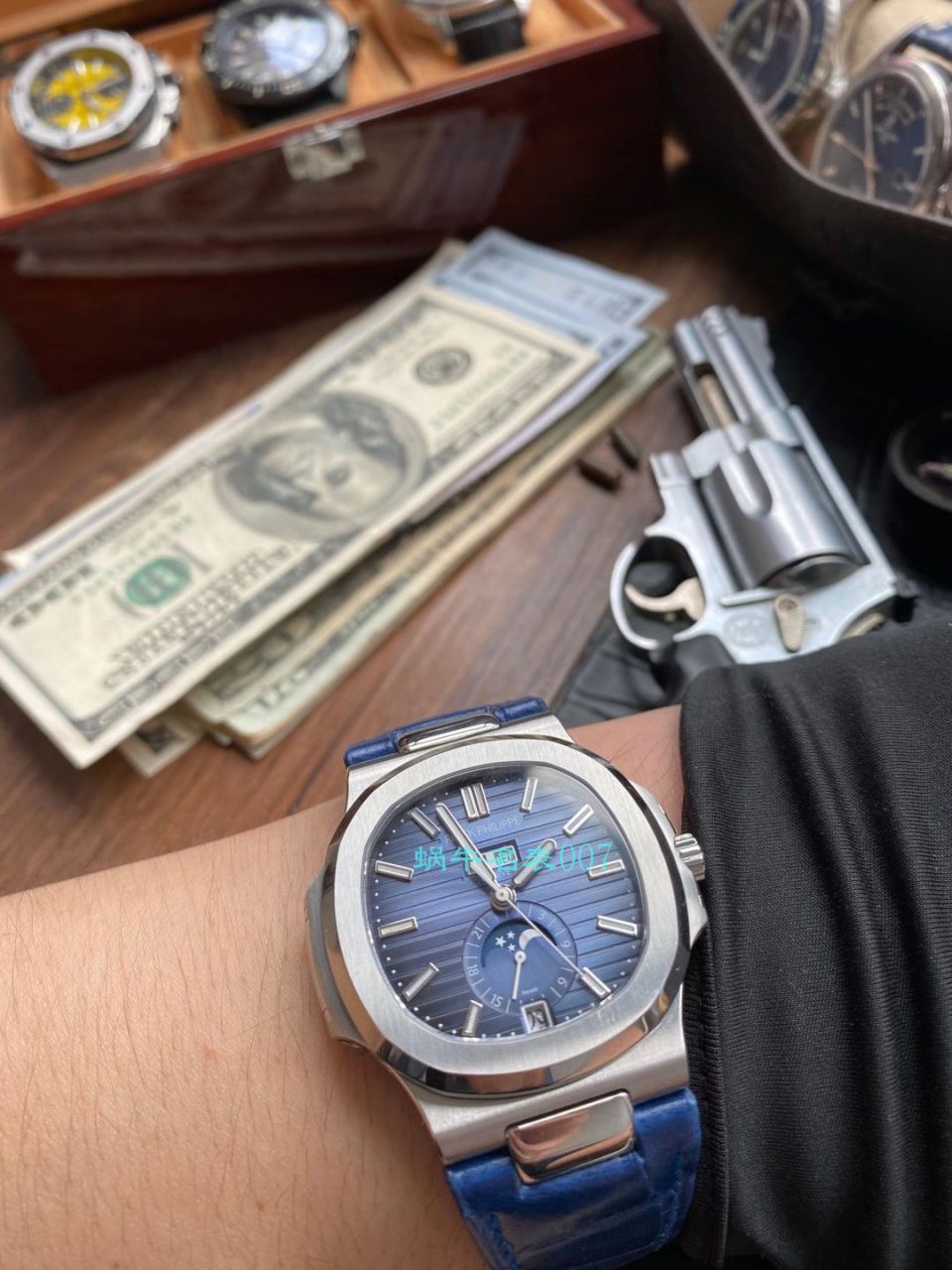 GR Factory  PATEK PHILIPPE  Nautilus 高仿手表V2版本5726/1A-014真月相 / BD327
