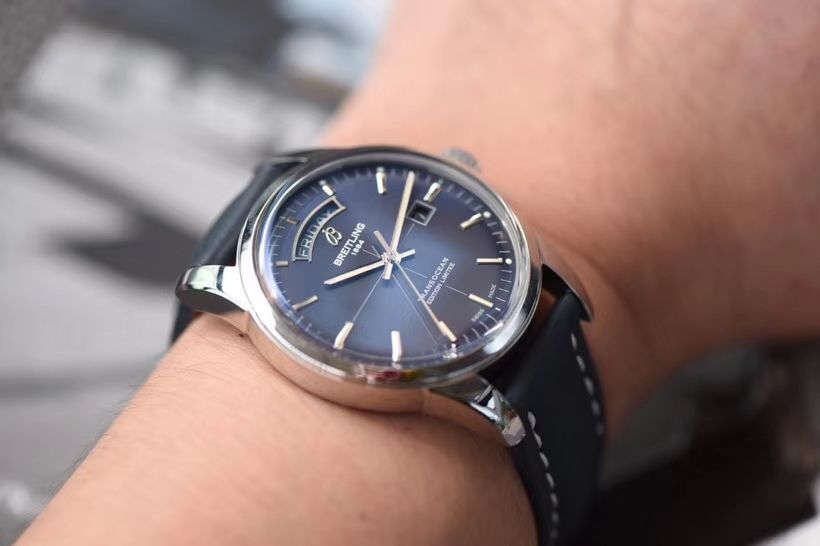 【 Video analysis 】V7 Factory  Breitling 越洋系列 top 复刻高仿手表R45310121G1P1 wrist watch  / BL198