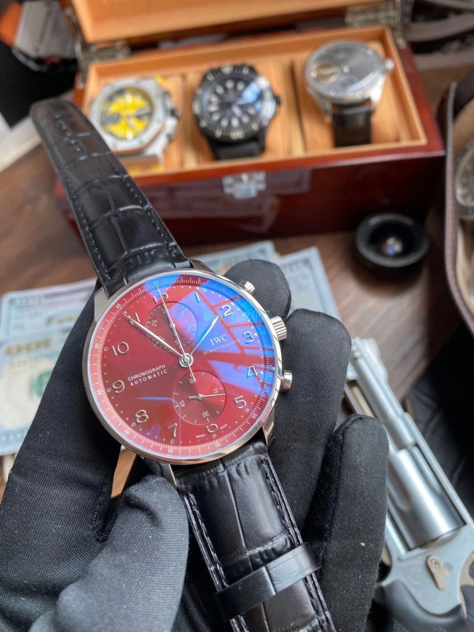 YL Factory  IWC 1比1高精仿手表酒红面葡萄牙计时IW371616 wrist watch  / WG578