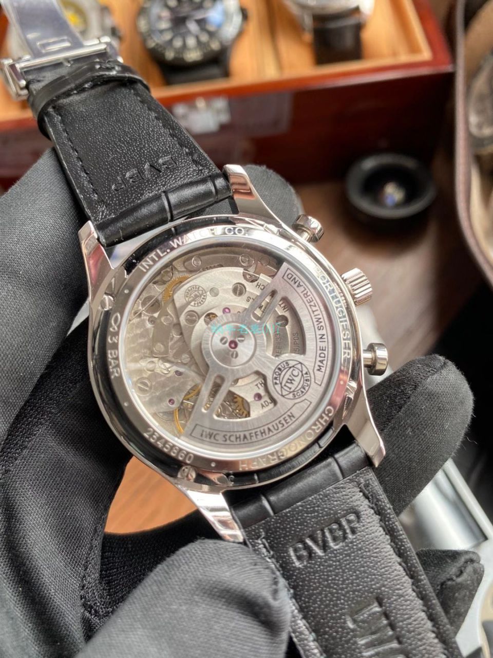 YL Factory  IWC 1比1高精仿手表酒红面葡萄牙计时IW371616 wrist watch  / WG578