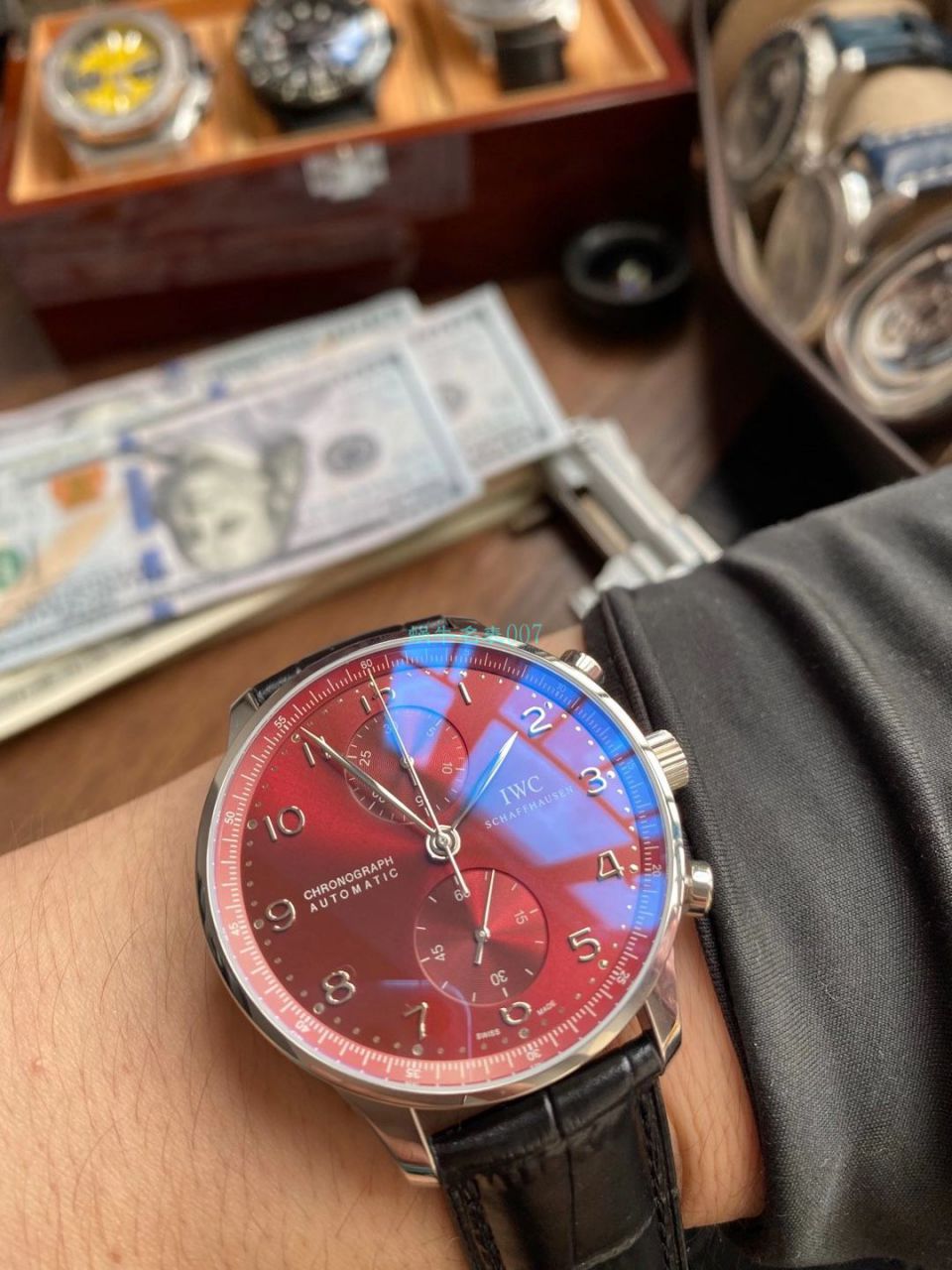 YL Factory  IWC 1比1高精仿手表酒红面葡萄牙计时IW371616 wrist watch  / WG578