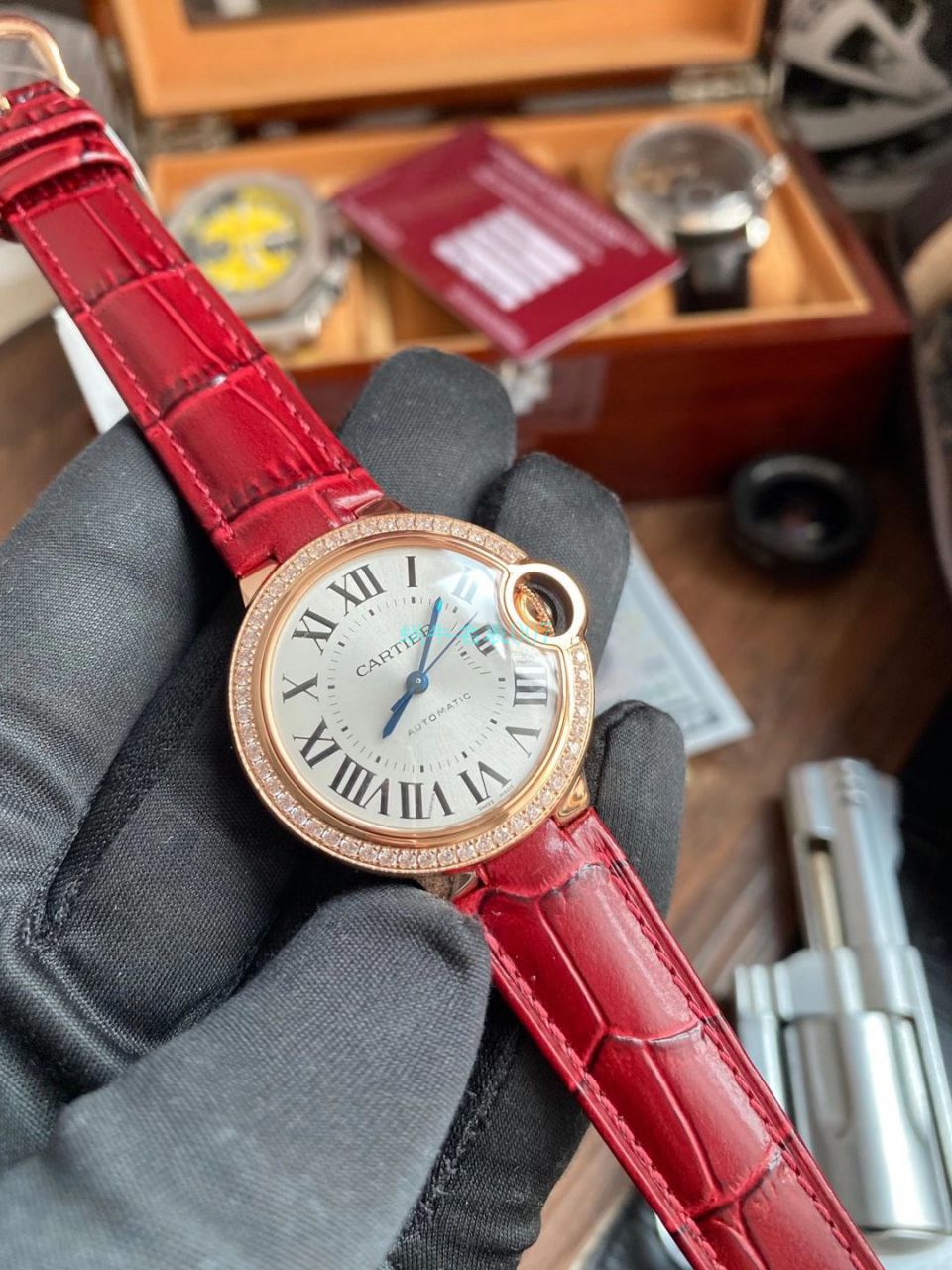 V6 Factory  Cartier  蓝气球女装WJBB0033 top 复刻高仿表 / K310