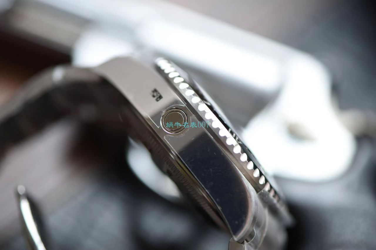 【真钻 copy customized 】 Rolex 渐变蓝鬼王手表m126660-0002订制8颗VS八心八箭真钻刻度 top 复刻高仿 / R658
