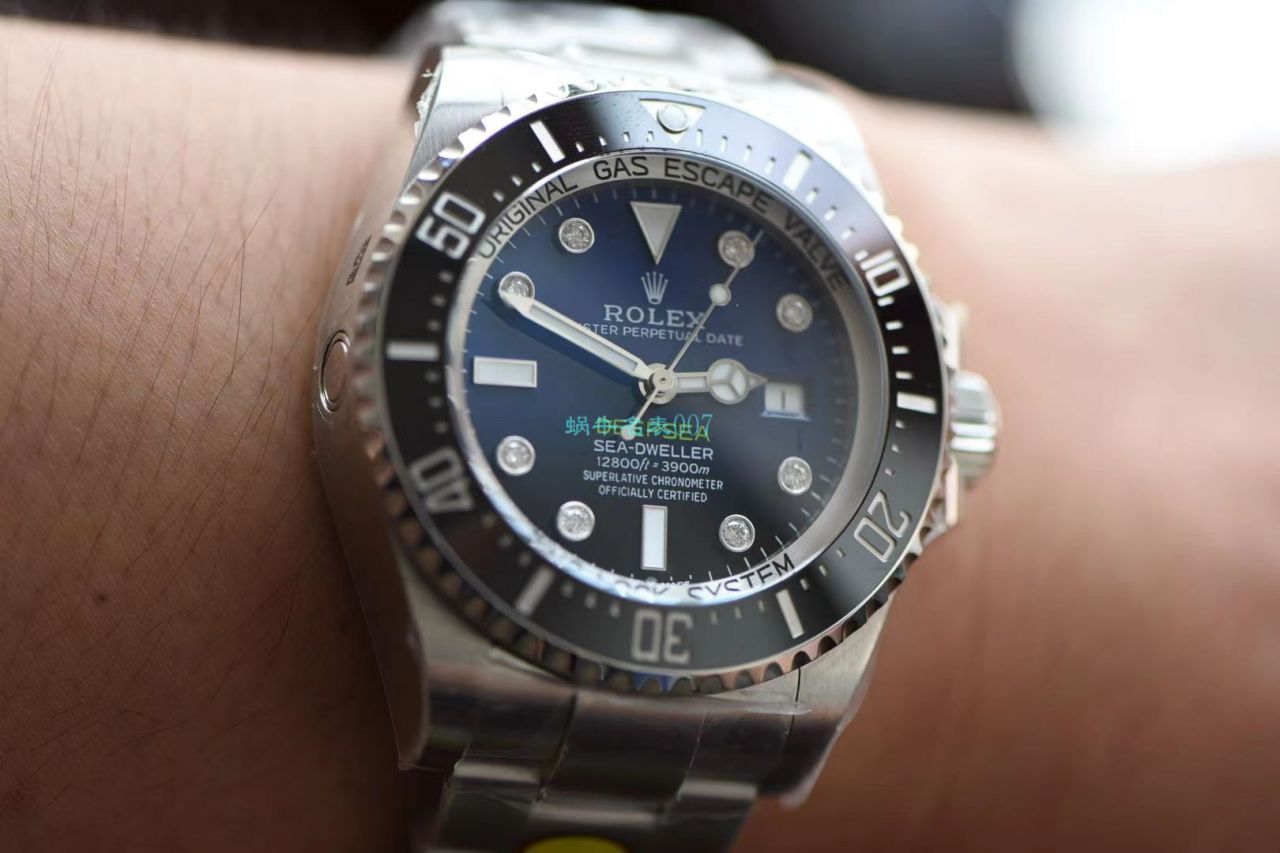 【真钻 copy customized 】 Rolex 渐变蓝鬼王手表m126660-0002订制8颗VS八心八箭真钻刻度 top 复刻高仿 / R658