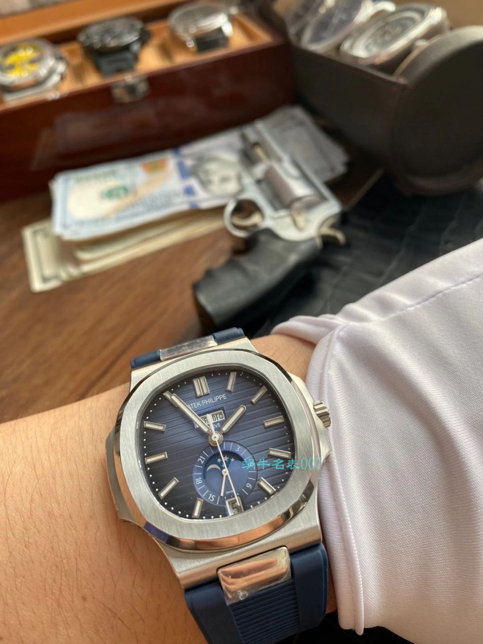 【 Video analysis 】GR Factory  PATEK PHILIPPE 真月相 Nautilus 1比1高仿复刻手表V2版本5726/1A-014 / BD332
