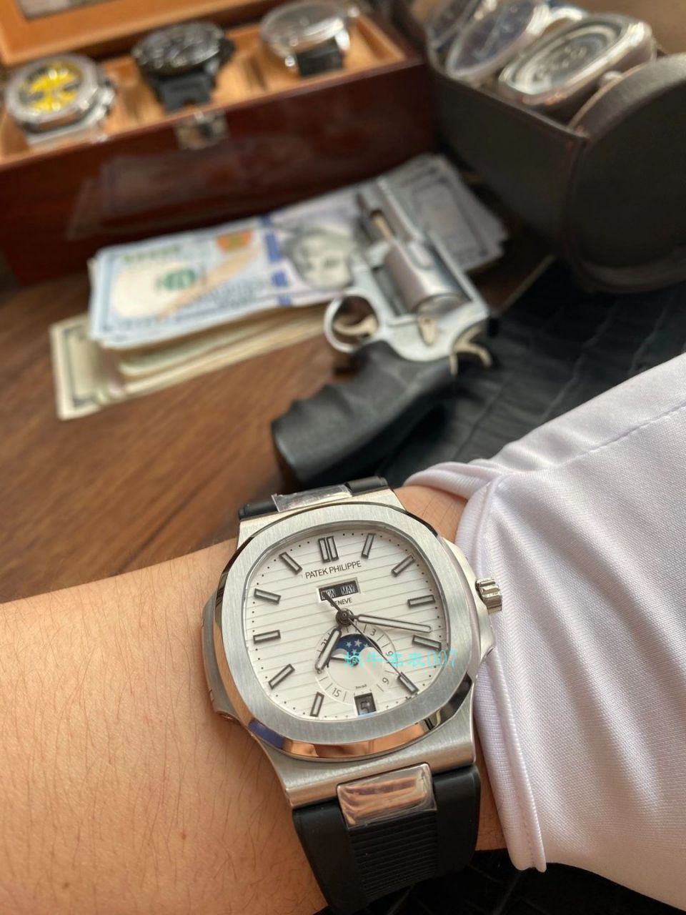 【 Video analysis 】GR Factory  PATEK PHILIPPE 真月相 Nautilus 1比1高仿复刻手表V2版本5726/1A-014 / BD332