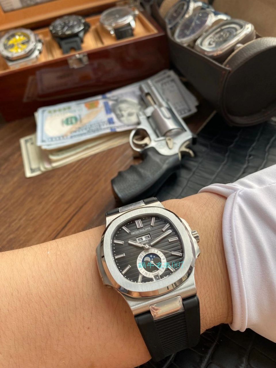 【 Video analysis 】GR Factory  PATEK PHILIPPE 真月相 Nautilus 1比1高仿复刻手表V2版本5726/1A-014 / BD332