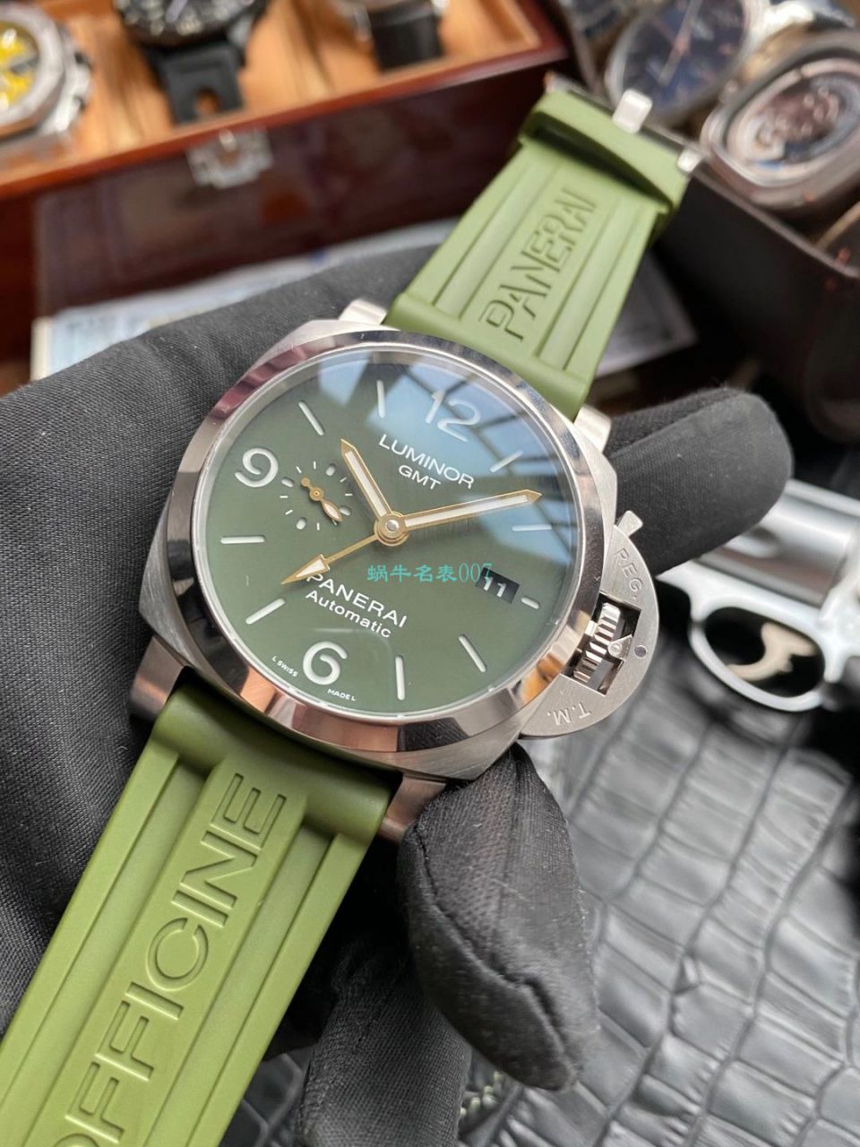 VS Factory Panerai PAM01056，PAM1056绿盘GMT复刻高仿手表 / PAM1056