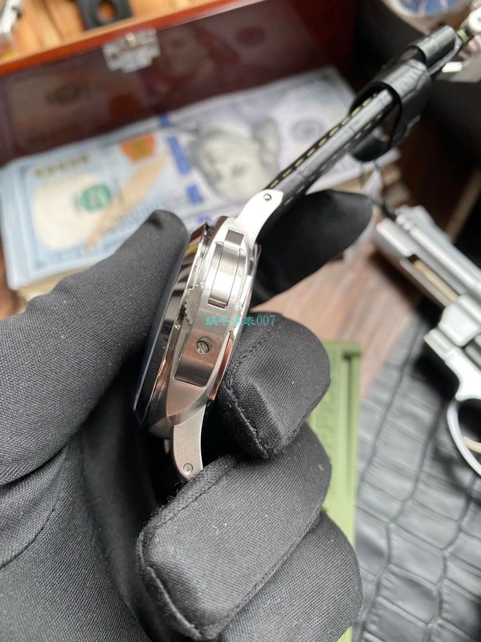 VS Factory Panerai 军复刻高仿绿色 wrist watch PAM1056官网同步限量发售 / VSPAM01056