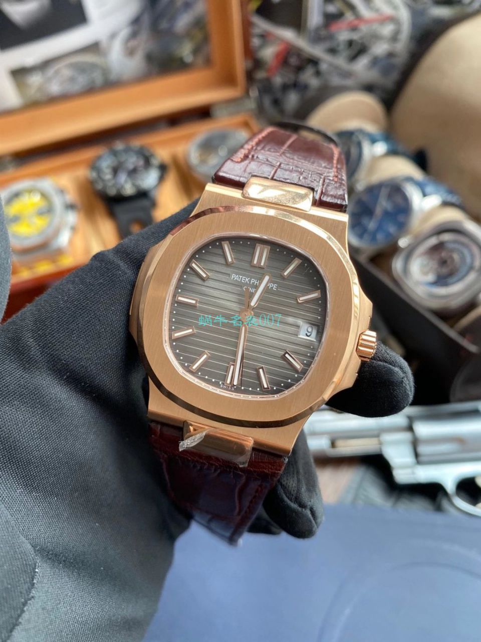 PPF Factory V4 Nautilus  top 复刻高仿PP PATEK PHILIPPE 5711R 玫瑰金 wrist watch  / BD300
