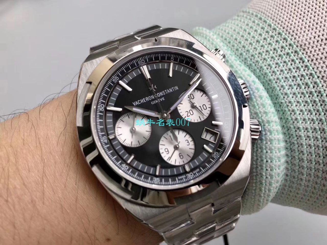 8F Factory Vacheron Constantin   Overseas 1比1高仿手表5500V/110A-B148 wrist watch  / JS230