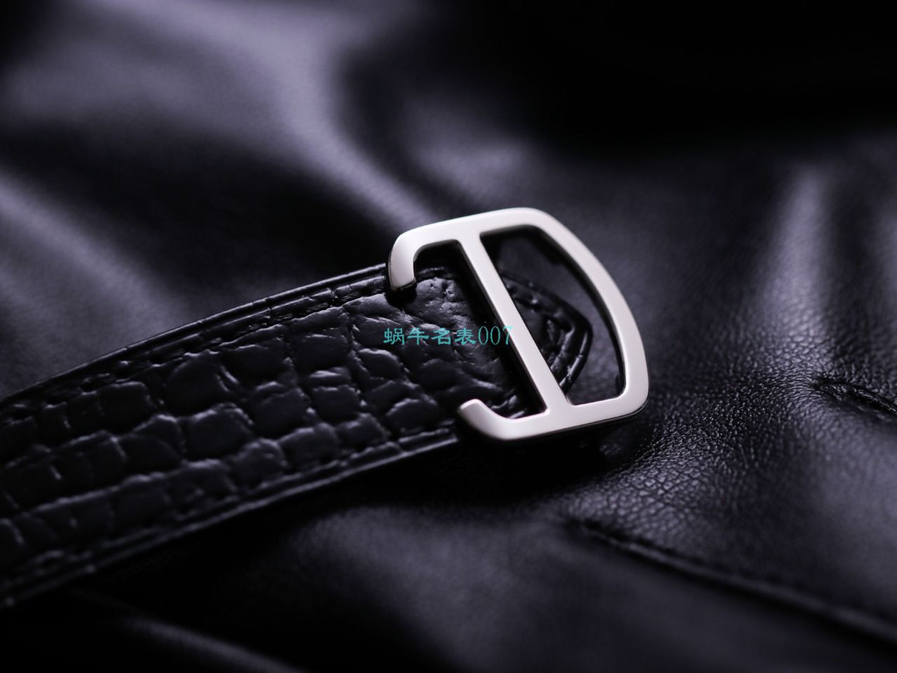 V9 Factory  Cartier  坦克系列 top 高精仿手表W5200028（超大号） wrist watch  / K315