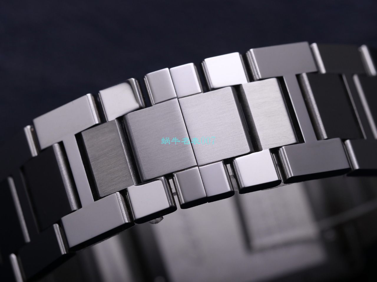 V9 Factory  Cartier  坦克系列 top 高精仿手表W5200028（超大号） wrist watch  / K315