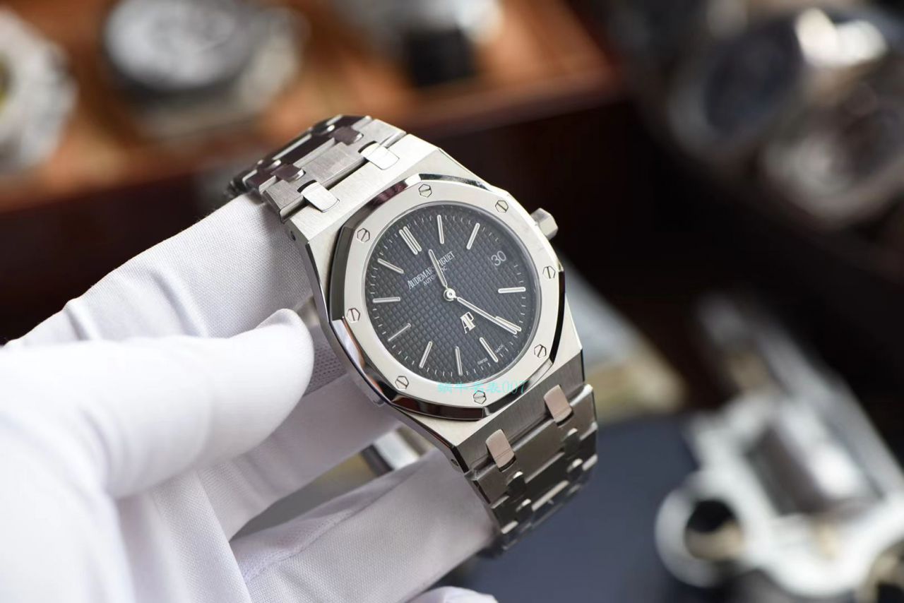 XF Factory 超A高仿APAudemars Piguet 手表皇家橡树15202IP.OO.1240IP.01超薄烟熏蓝 copy customized 限量版 / AP210