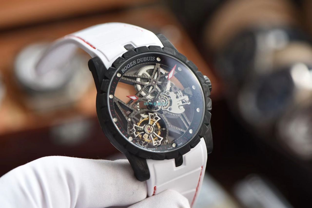 BBR Factory 最新Roger Dubuis王者系列 carbon fiber  Tourbillon 1比1复刻高仿手表DBEX0577 wrist watch  / LJ090