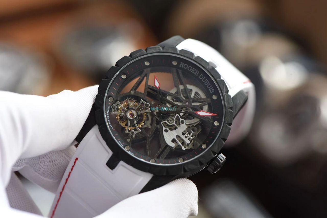 BBR Factory 最新Roger Dubuis王者系列 carbon fiber  Tourbillon 1比1复刻高仿手表DBEX0577 wrist watch  / LJ090