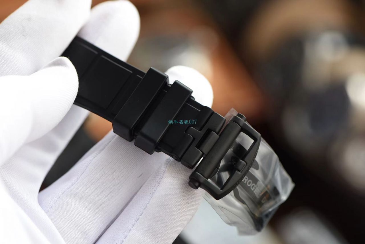 BBR Factory 最新Roger Dubuis王者系列 carbon fiber  Tourbillon 1比1复刻高仿手表DBEX0577 wrist watch  / LJ090