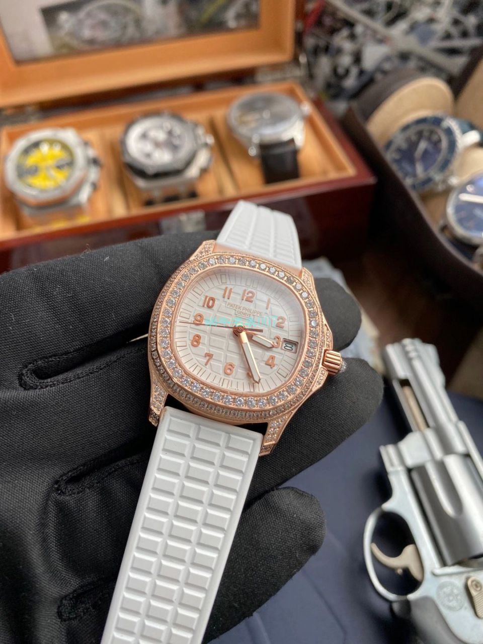 PPF Factory  PATEK PHILIPPE AQUANAUT top 高仿手表5069R-001女款 / BD337