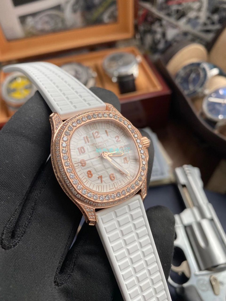 PPF Factory  PATEK PHILIPPE AQUANAUT top 高仿手表5069R-001女款 / BD337
