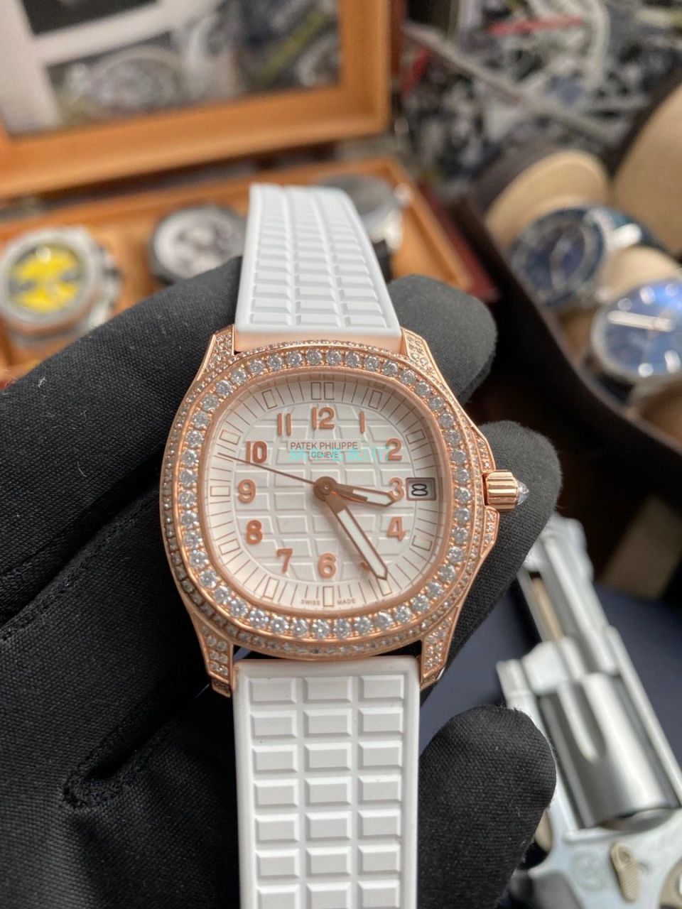 PPF Factory  PATEK PHILIPPE AQUANAUT top 高仿手表5069R-001女款 / BD337