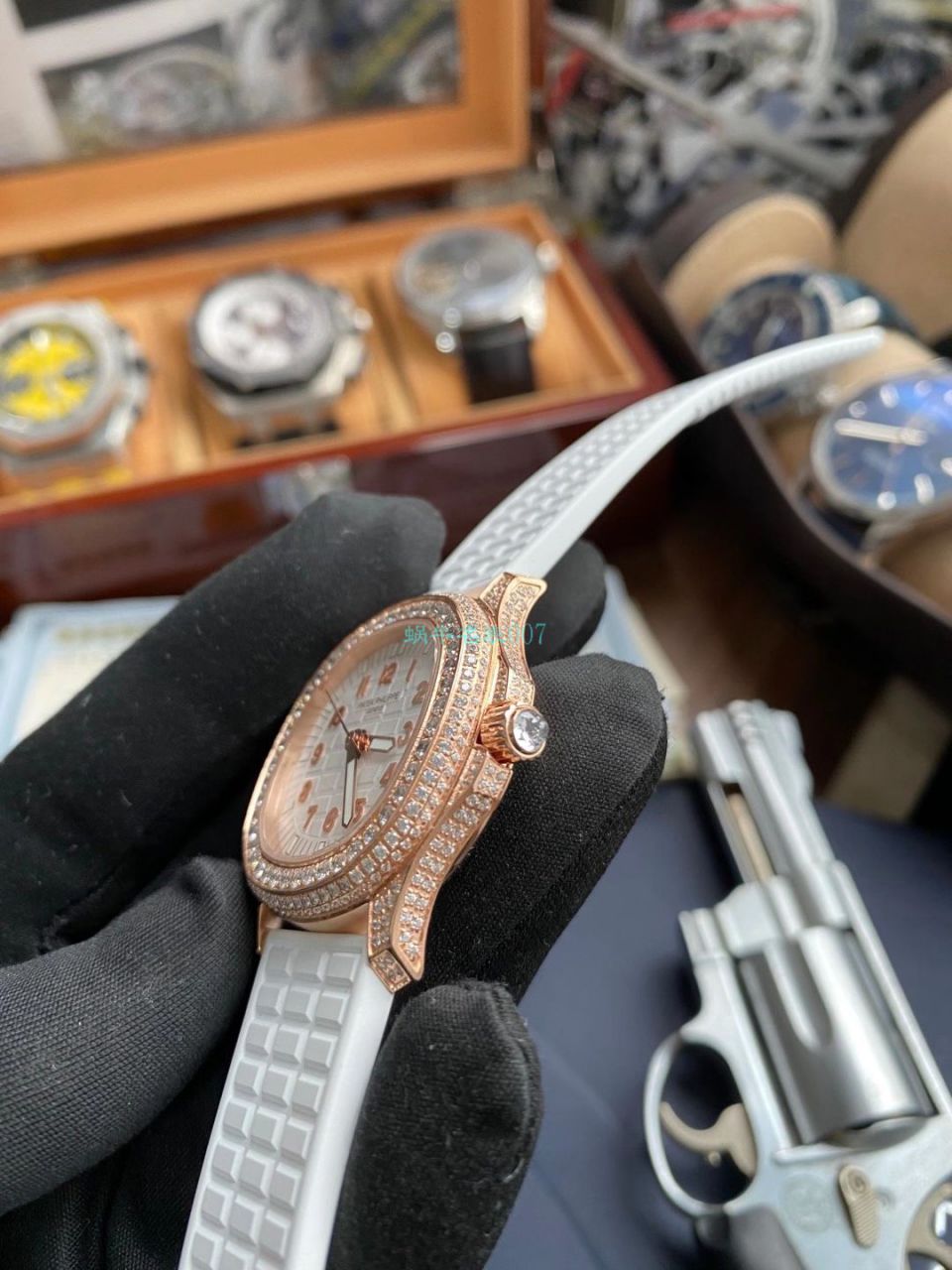 PPF Factory  PATEK PHILIPPE AQUANAUT top 高仿手表5069R-001女款 / BD337