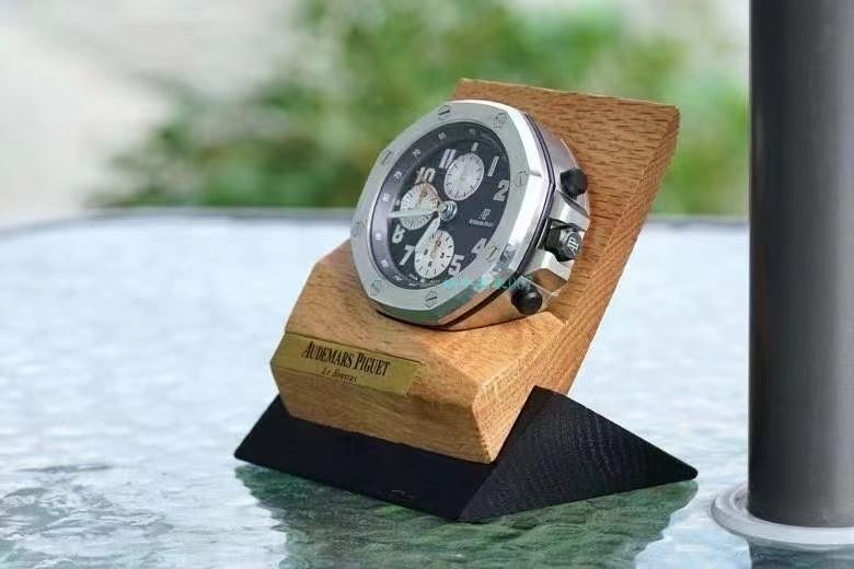CK Factory Audemars PiguetAudemars Piguet  Royal Oak Offshore 26470经典致敬桌钟座钟 wrist watch  / AP219
