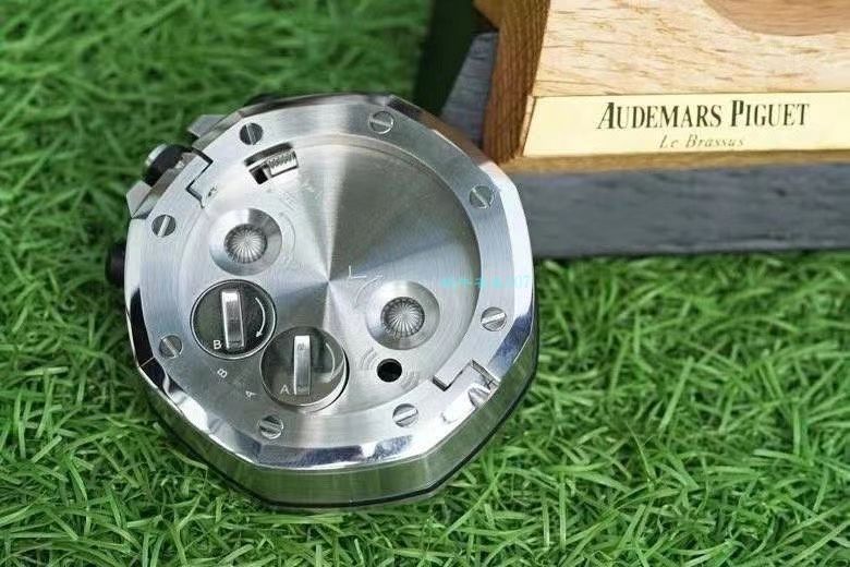 CK Factory Audemars PiguetAudemars Piguet  Royal Oak Offshore 26470经典致敬桌钟座钟 wrist watch  / AP219