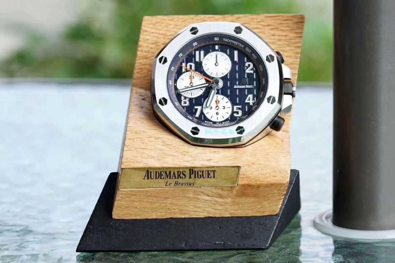 CK Factory Audemars PiguetAudemars Piguet  Royal Oak Offshore 26470经典致敬桌钟座钟 wrist watch  / AP219